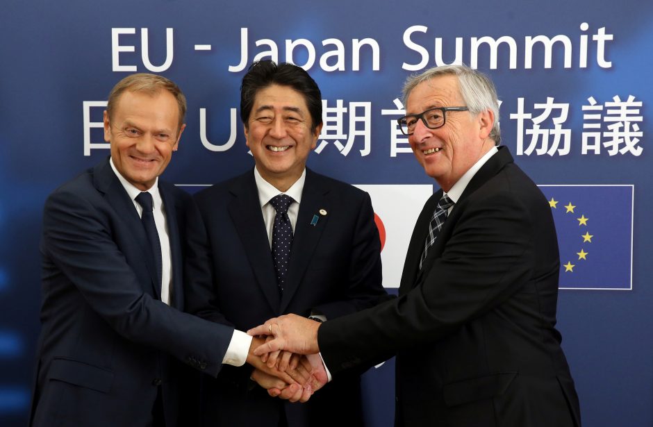 ES ir Japonija galutinai suderino milžiniško laisvosios prekybos susitarimo sąlygas