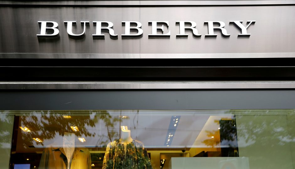 „Burberry“ gelbsti savo įvaizdį: nedegins drabužių ir nebeapdirbs tikro kailio