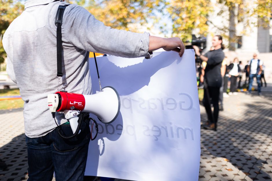 LBGTQ protestas nepraėjo be incidentų: policija pradėjo administracinę teiseną