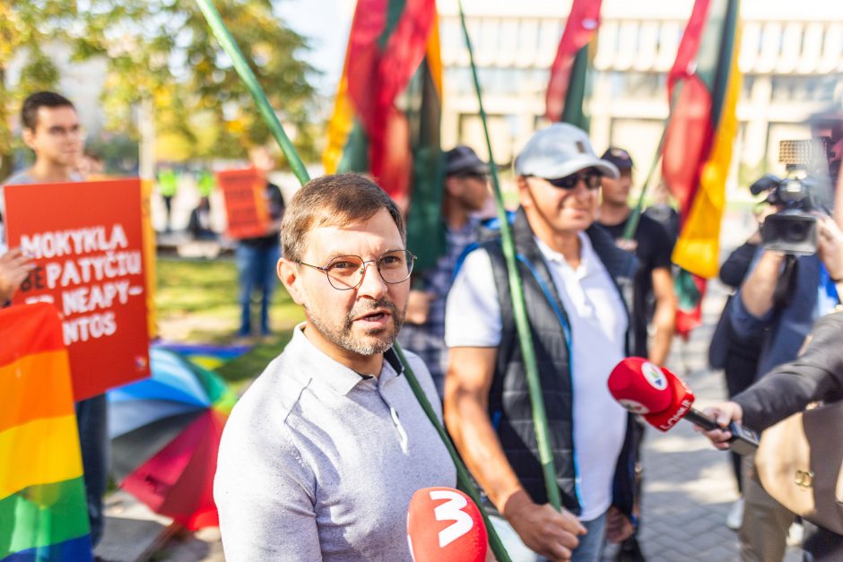 LBGTQ protestas nepraėjo be incidentų: policija pradėjo administracinę teiseną