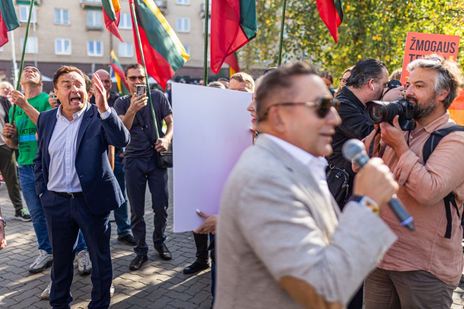 LBGTQ protestas nepraėjo be incidentų: policija pradėjo administracinę teiseną