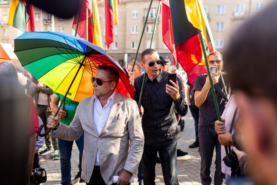 LBGTQ protestas nepraėjo be incidentų: policija pradėjo administracinę teiseną