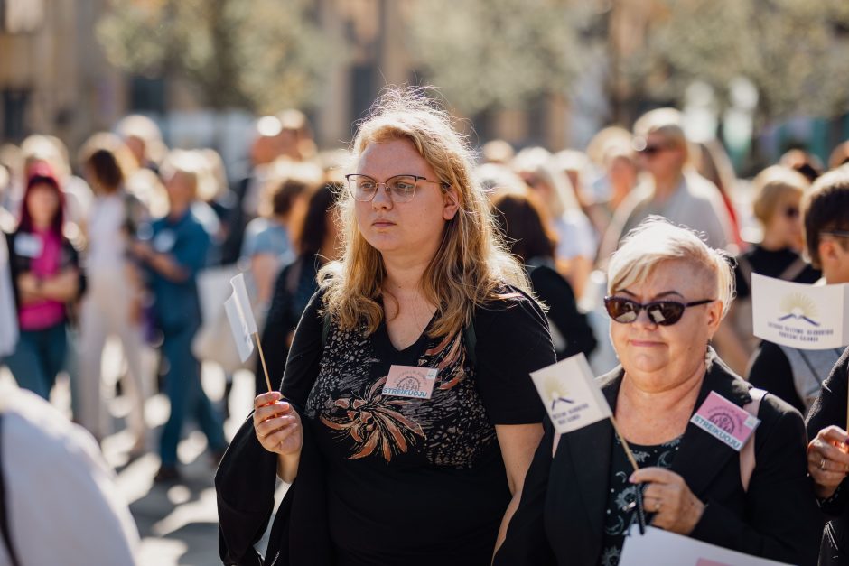 Nacionalinė švietimo agentūra: streikuoja per 2 tūkst. mokytojų, daugiausia – Klaipėdoje