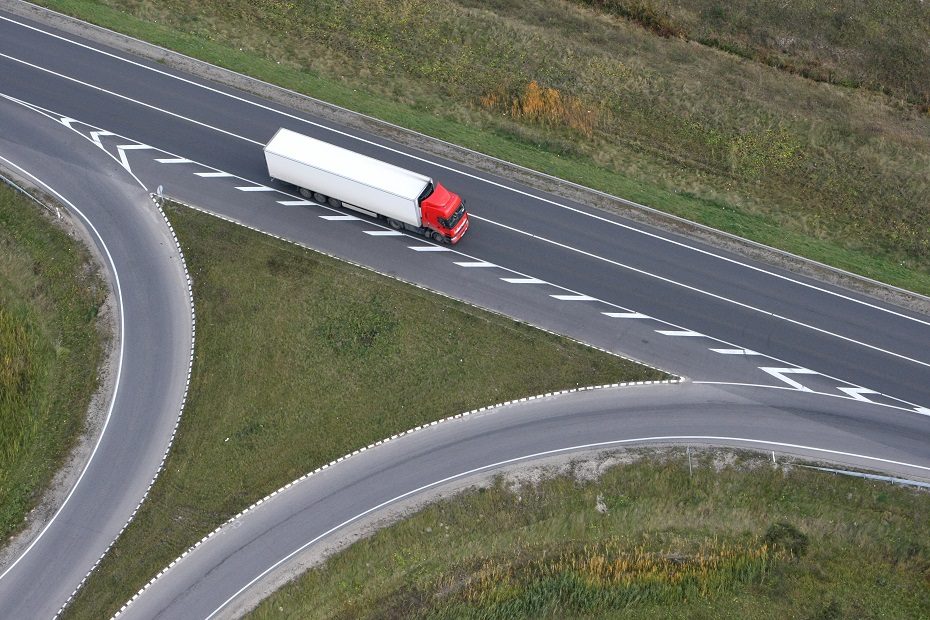 Baltijos šalių ir Lenkijos premjerai ragina ES uždrausti rusiškų krovinių gabenimą keliais