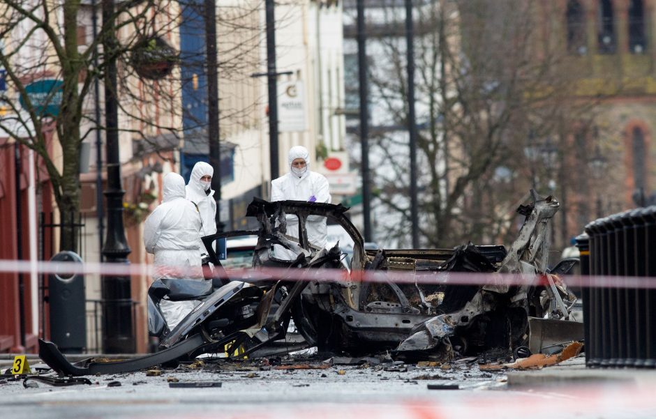 Šiaurės Airijoje prie teismo rūmų sprogo automobilyje padėta bomba