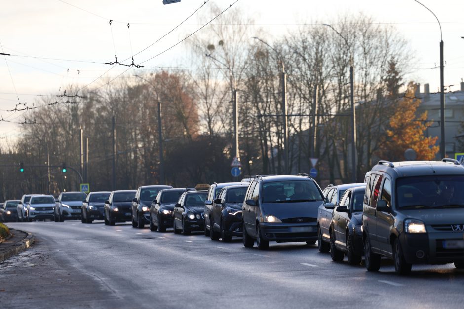 Kaune – automobilių avarijos ir spūstys