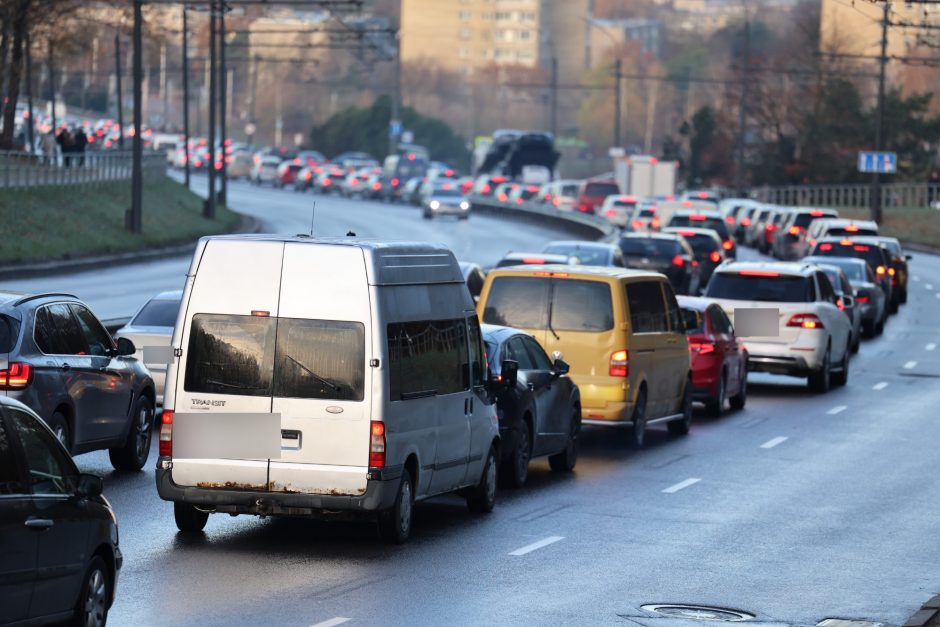 Kaune – automobilių avarijos ir spūstys