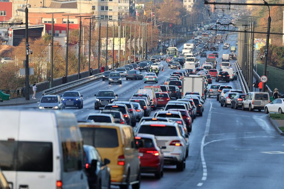 Kaune – automobilių avarijos ir spūstys