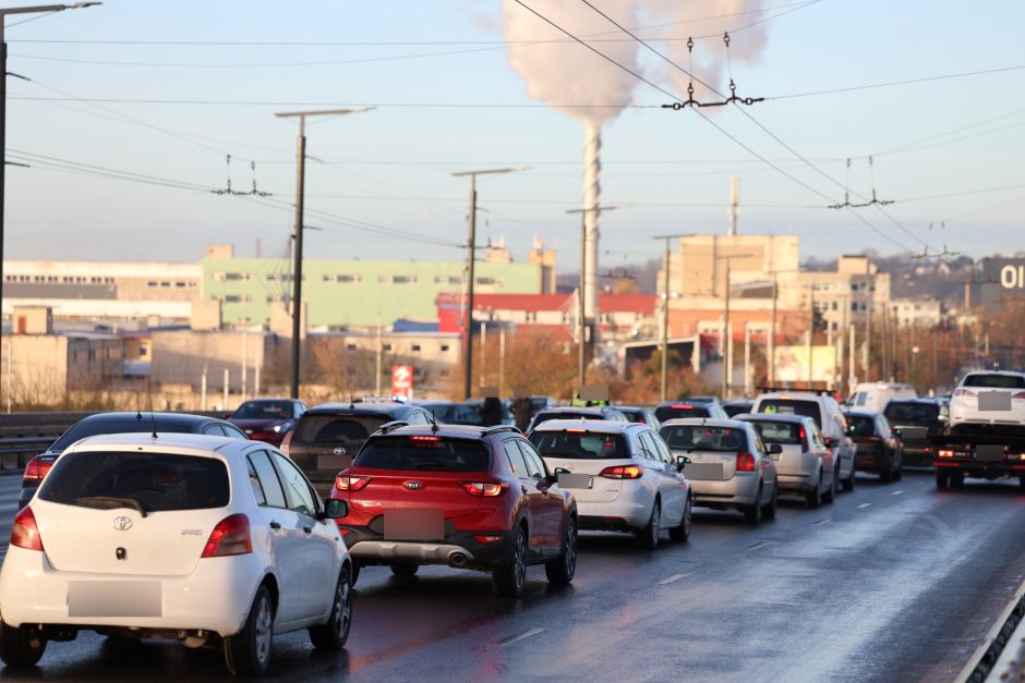 Kaune – automobilių avarijos ir spūstys