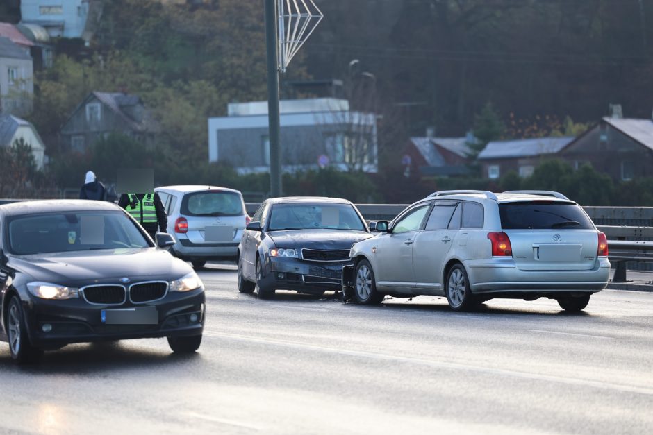 Kaune – automobilių avarijos ir spūstys