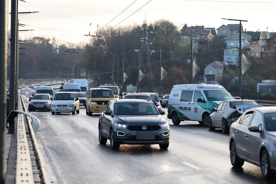 Kaune – automobilių avarijos ir spūstys