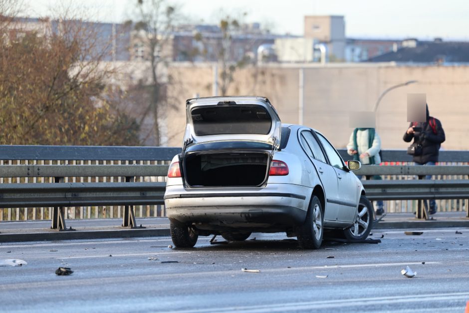 Kaune – automobilių avarijos ir spūstys