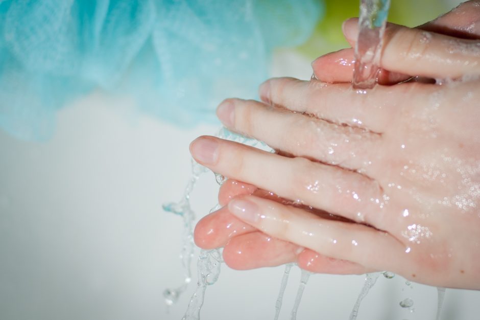 Aštuonias iš dešimties infekcinių ligų perduodame per nešvarias rankas