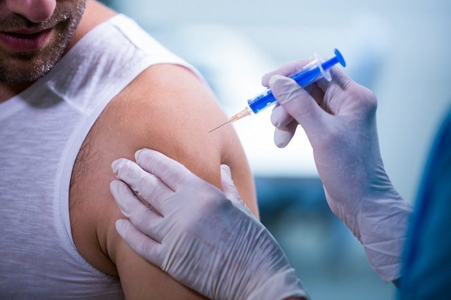 Ministras: Lietuvą dar pasieks anksčiau pirkta gripo vakcina, papildomos šiemet nebus
