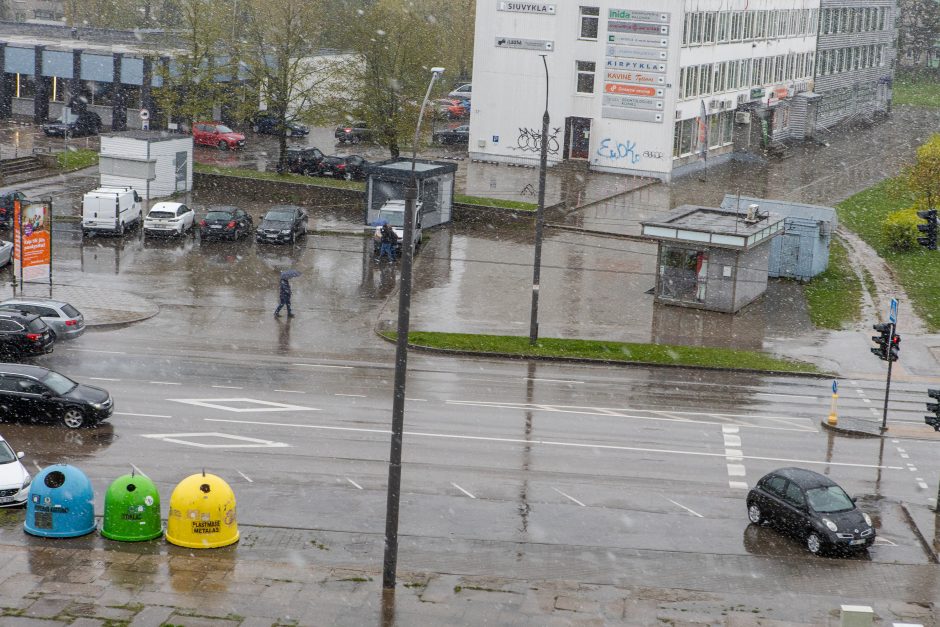 Šlabdriba ir sniegas kloja Kauną