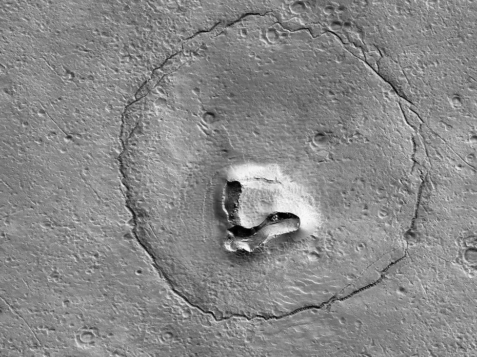 Mokslininkai: iš Marso atsiųstuose vaizduose galima įžvelgti meškiuko snukutį
