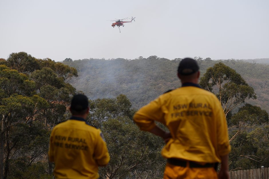 Australijoje gesindamas miškų gaisrus žuvo dar vienas ugniagesys