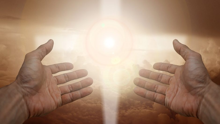 Prisijungti prie Dievo. Vatikanas paleidžia programėlės „Click to Pray“ atnaujinimą