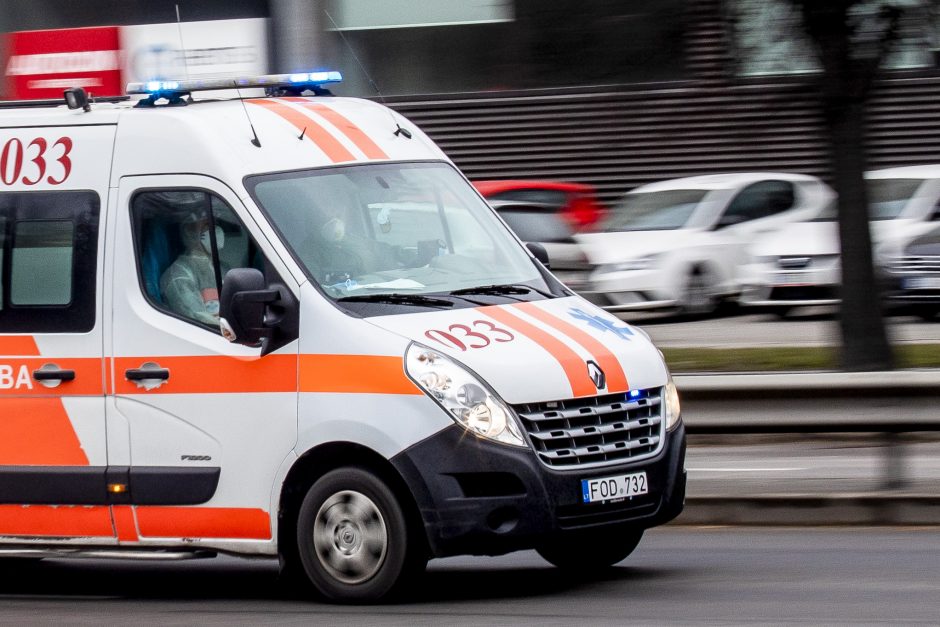 Panevėžio rajone per avariją nukentėjo dvi nuteistosios ir jas lydėję pareigūnai