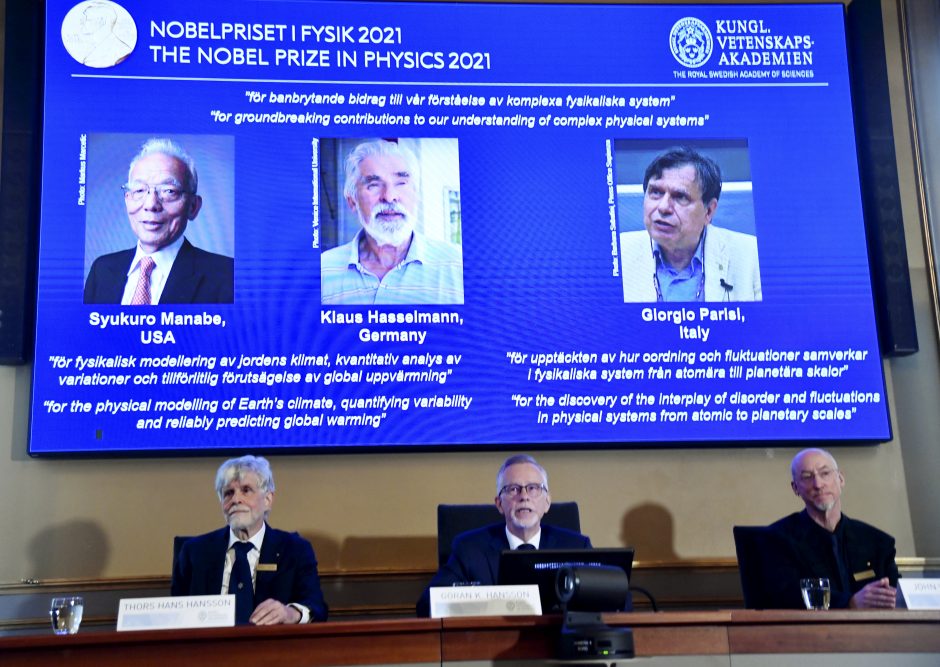 Nobelio fizikos premiją pelnė sudėtingų fizikinių sistemų tyrinėtojai