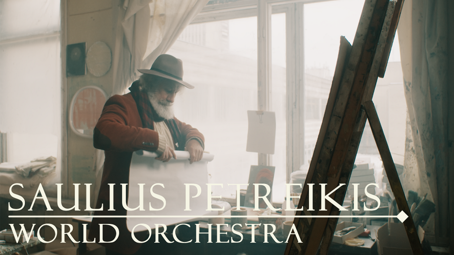 „Saulius Petreikis World Orchestra“ pristato jaukumu ir šiluma alsuojantį vaizdo klipą