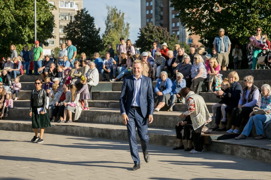 Vilniuje atidaryta poeto S. Gedos vardo alėja