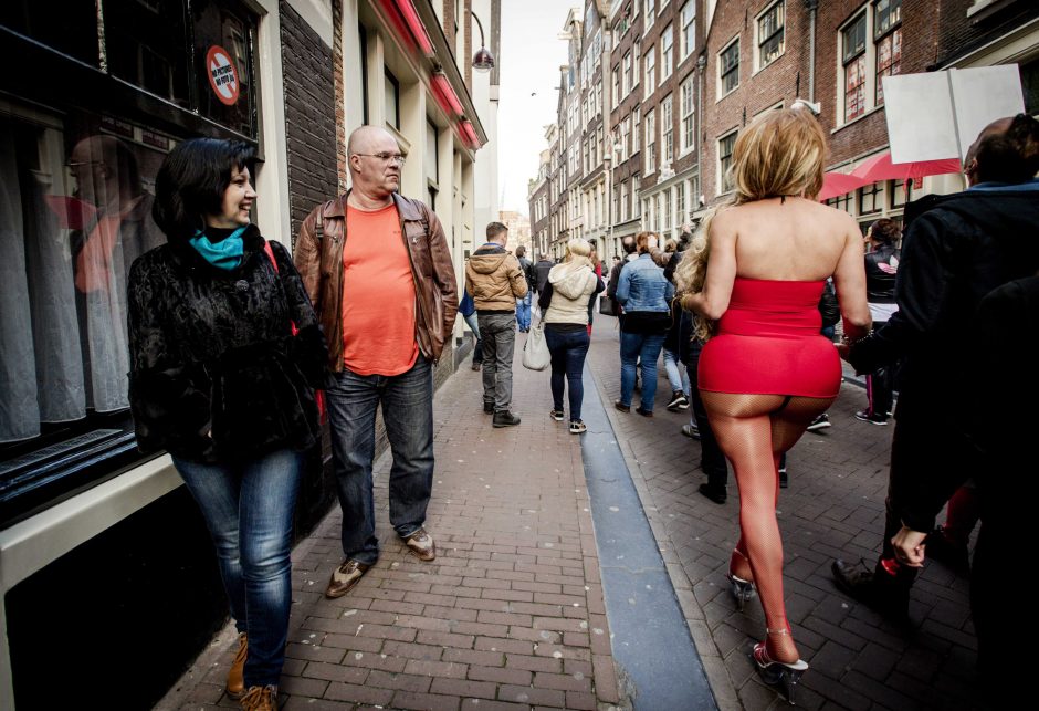 Amsterdamas imasi iniciatyvos: auklės turistus