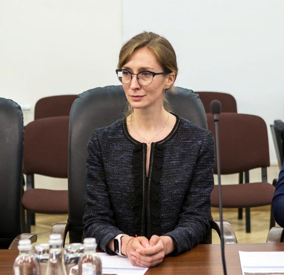 Eidama Aplinkos apsaugos departamento direktorės pareigas O. Vėbrienė neišvengė interesų konflikto