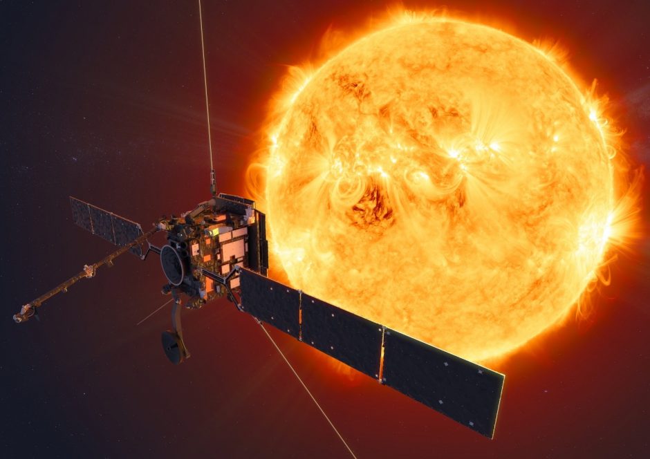 EKA: Europos palydovas „Solar Orbiter“ gali susidurti su kosminėmis šiukšlėmis