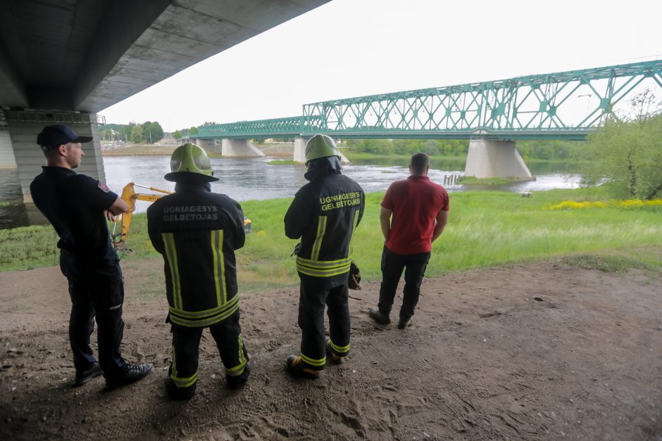 Aplinkosaugininkų akiratyje – Kaune teršiamas Nemunas: kreipėsi į Geologijos tarnybą