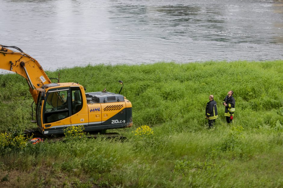 Aplinkosaugininkų akiratyje – Kaune teršiamas Nemunas: kreipėsi į Geologijos tarnybą