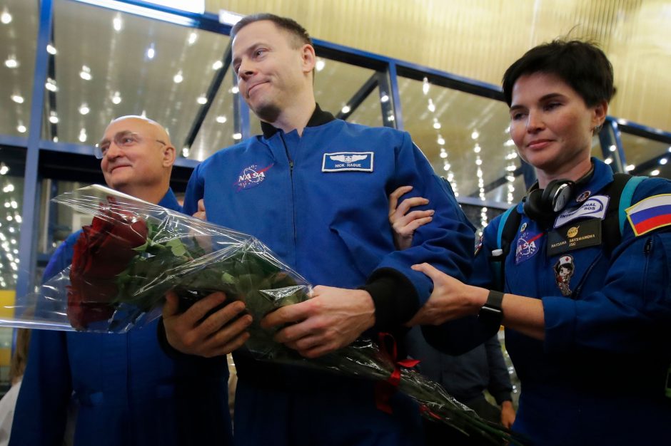 Rusija po avarinio „Sojuz“ nusileidimo apdovanojo NASA astronautą N. Hague'ą