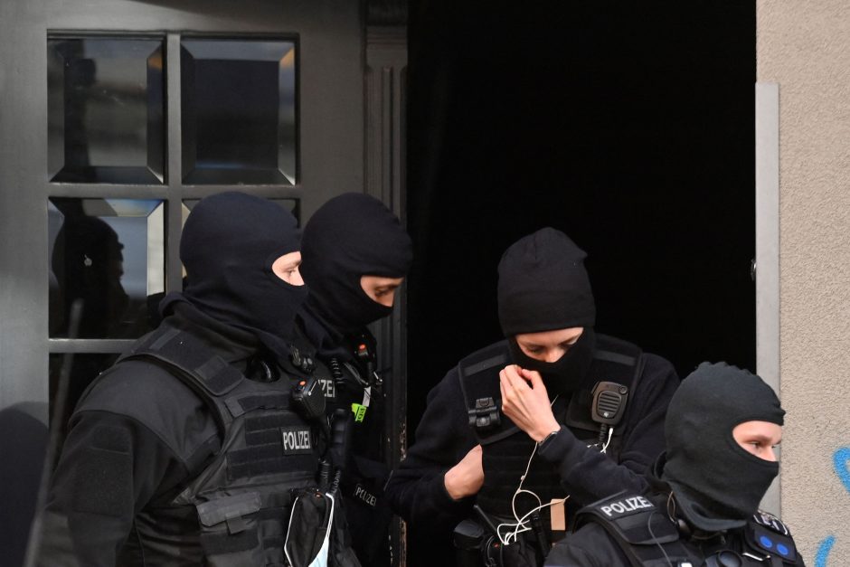 Vokietijos policija surengė operaciją prieš dvi organizuotas nusikalstamas grupuotes