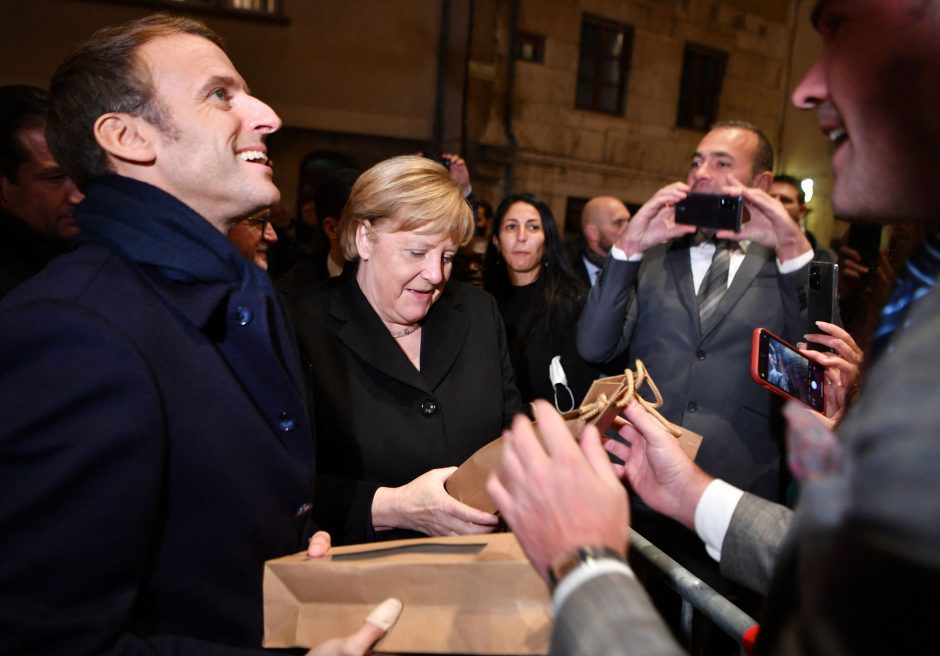 E. Macronas Prancūzijoje priėmė A. Merkel