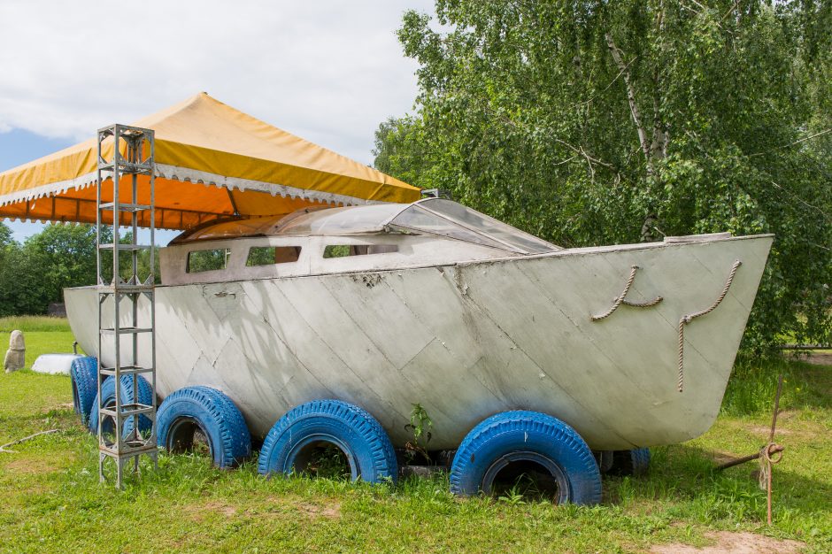 Keistų eksponatų parkas dovanoja nemokamų pramogų