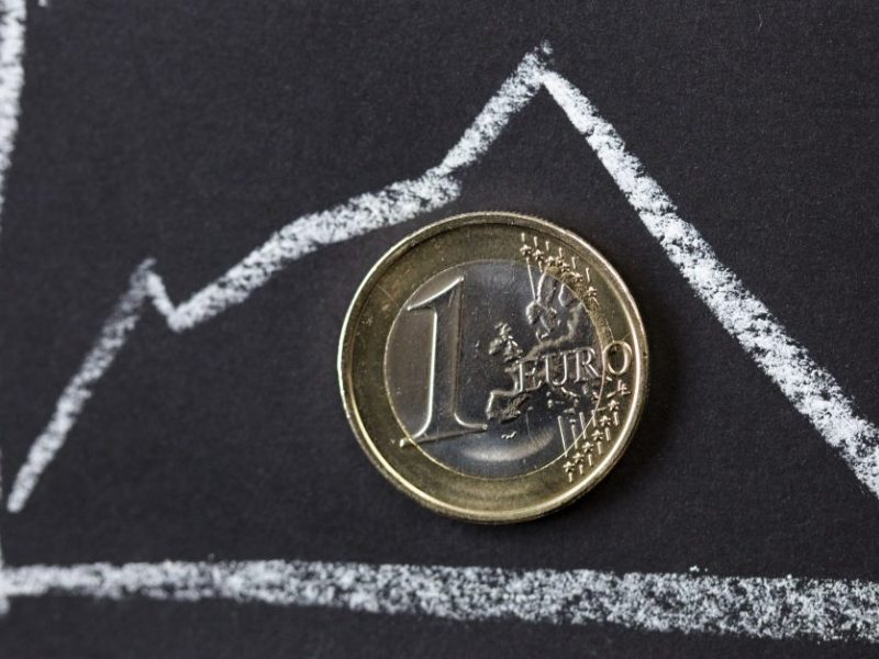Nors Lietuvos ekonomikos augimas subalansuotas, reikia nepamiršti rizikos veiksnių