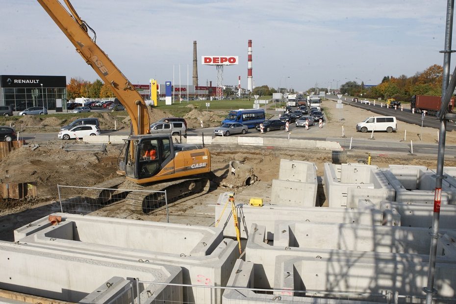 Dėl estakados statybų – naktiniai trikdžiai