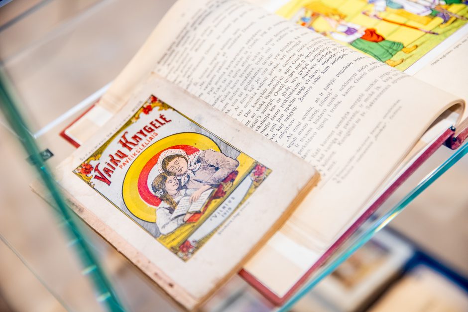 D. Lebedzinsko kolekcionuojamos senos knygos dvelkia vaikyste