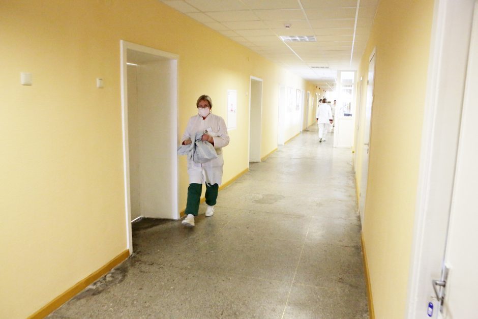 Panevėžio ligoninei užsipildžius, COVID-19 pacientai būtų gydomi Utenoje