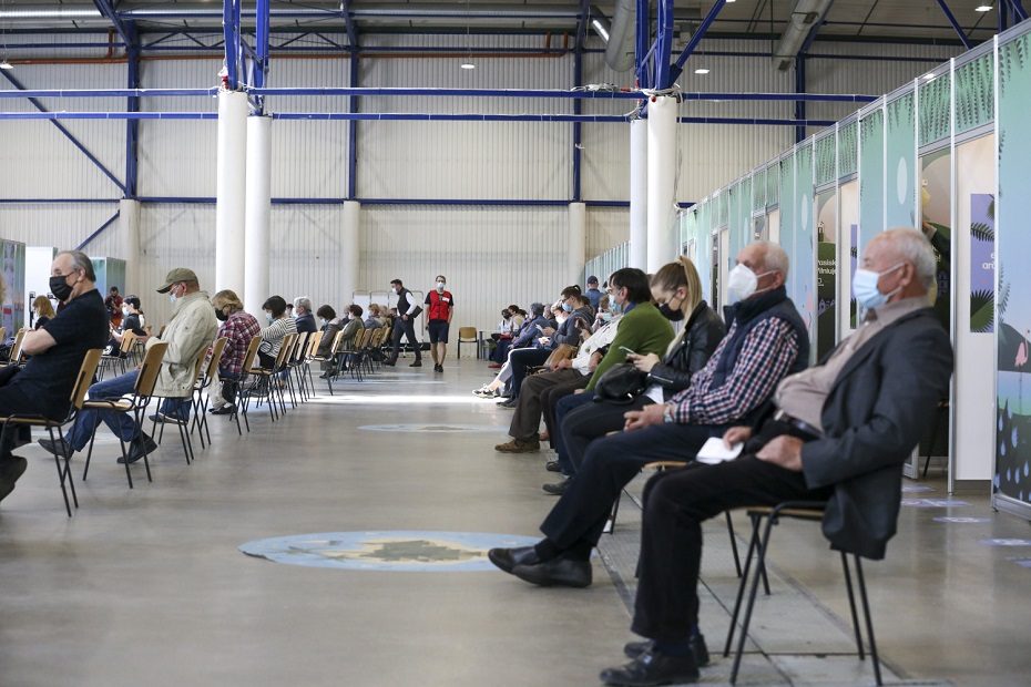 Daugėjant besiskiepijančiųjų Vilniaus „Litexpo“ vakcinacijos centras ilgina darbo laiką