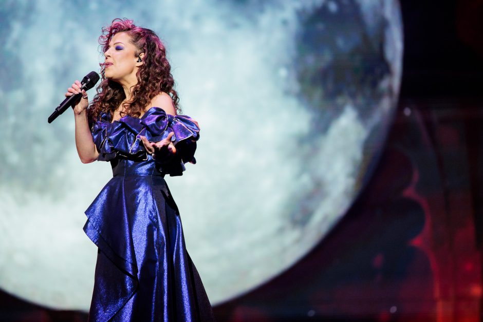 Penktojo „Eurovizijos“ atrankos pusfinalio dalyvė Freya Alley: kiekvienas dainos atlikimas – kitoks