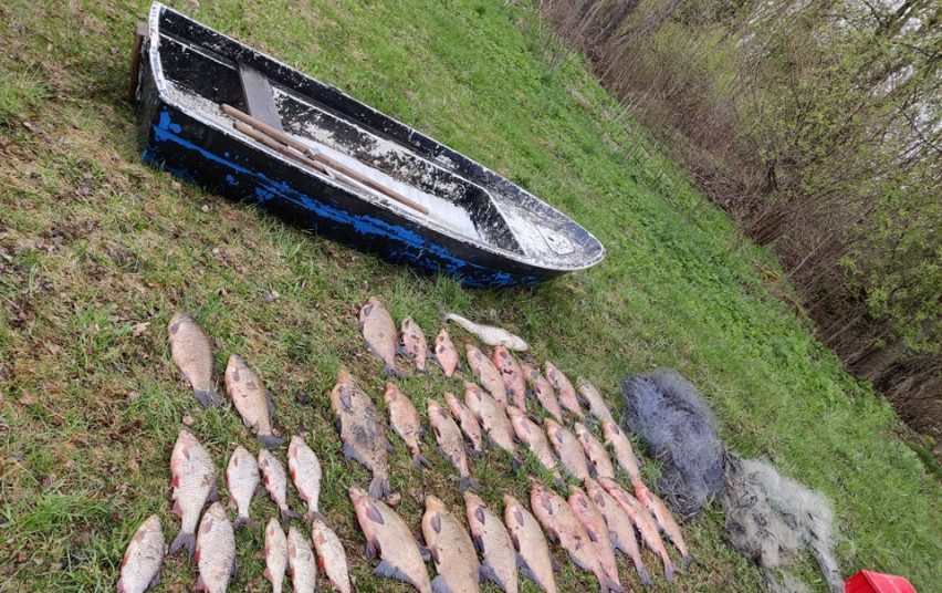 Kauno mariose tinklais žvejojusius vyrus pavyko sutramdyti tik dujomis ir antrankiais