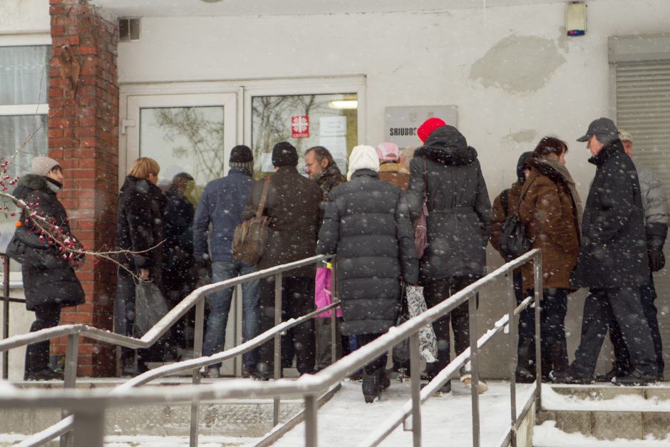 Kūčių pusryčiuose skurstantiesiems – linkėjimai laimės ir atlaidumo