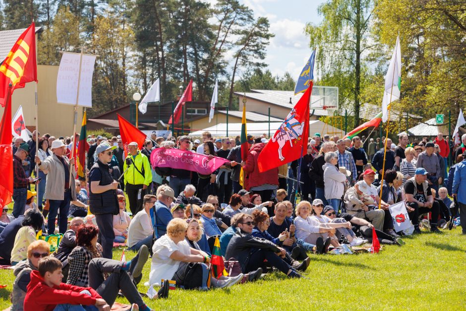 Pakaunės sodyboje susirinkę „maršistai“: Lietuvoje dabar „biškį“ darosi „bardakas“