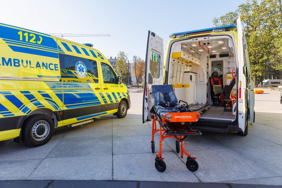 Nenustebkite išvydę kitos spalvos greitosios pagalbos automobilius: laukia ir daugiau pokyčių