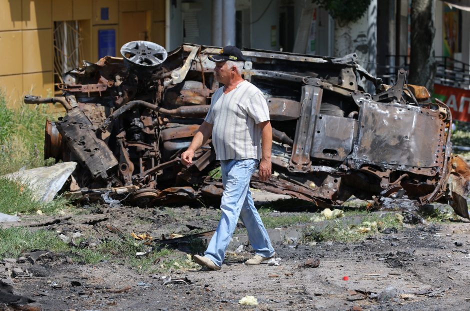 Karas: ukrainiečiai atrėmė puolimą Donecke, Slovjanskas – smarkiai apšaudomas