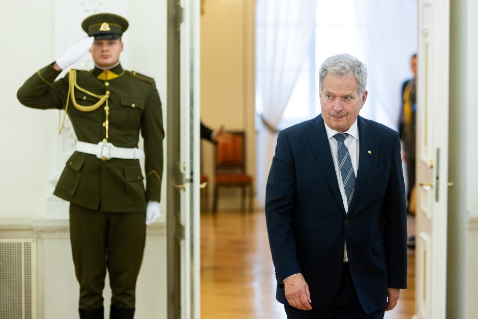 S. Niinisto: nemanau, kad po įstojimo į NATO Suomijoje atsiras branduolinis ginklas 