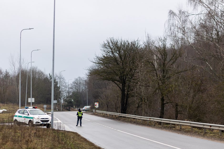 Vilniuje, Lentvario gatvėje, kilusi vandentiekio avarija sutvarkyta, eismas atnaujintas