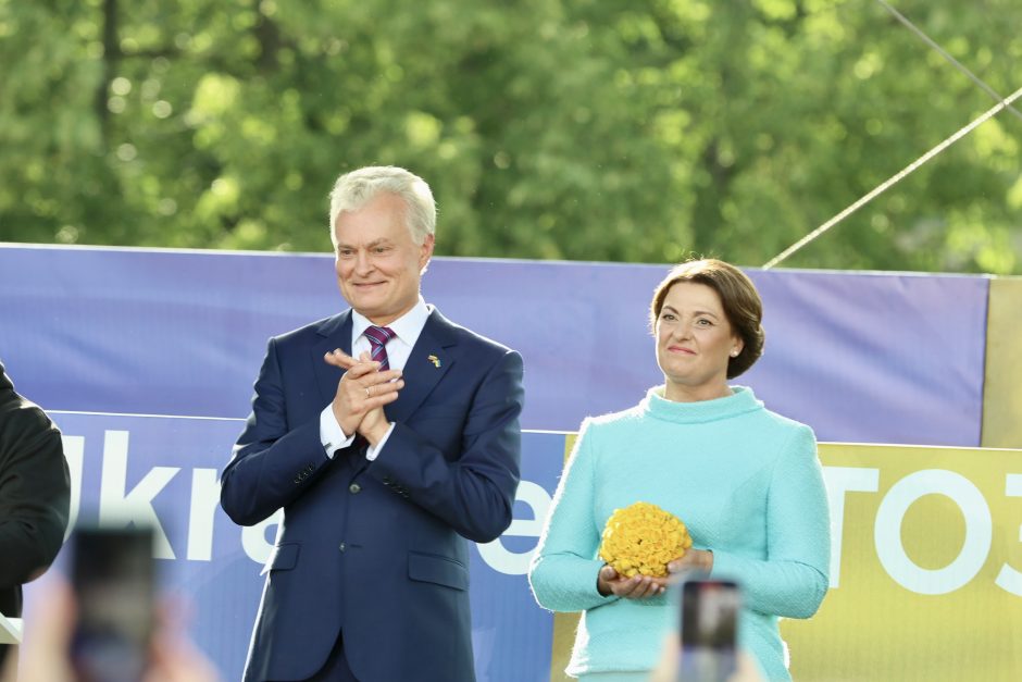 V. Zelenskį pasitikęs G. Nausėda: Rusija įklimps Ukrainoje ir bus išspirta atgal