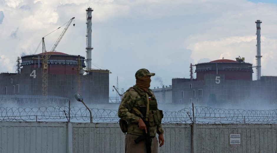 Padėtis prie Zaporožės atominės elektrinės – įtempta   